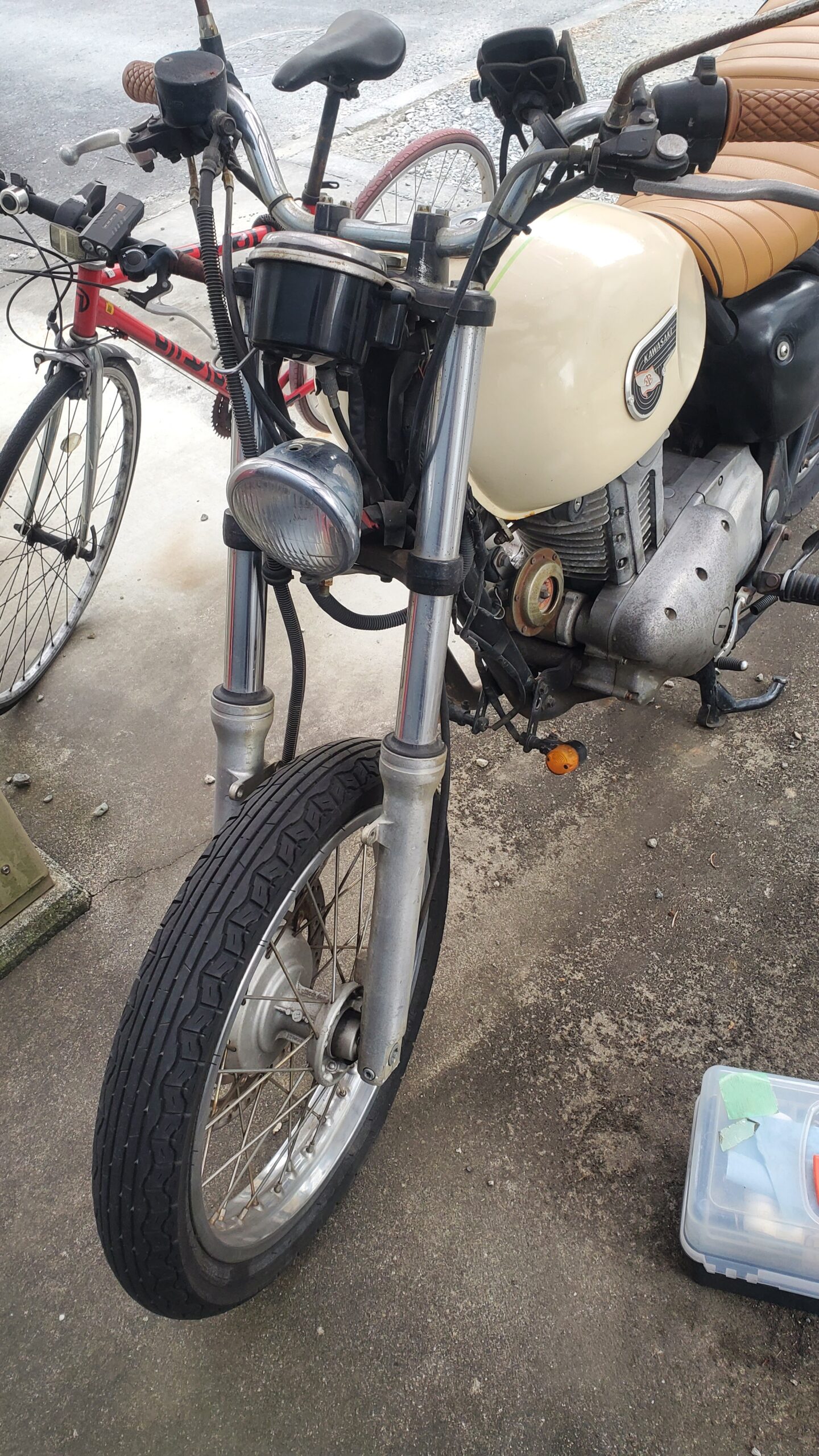 KAWASAKI エストレア250 カギ紛失の為にカギ作成作業 | 鍵交換・車の鍵